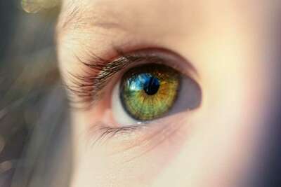 Farba očí